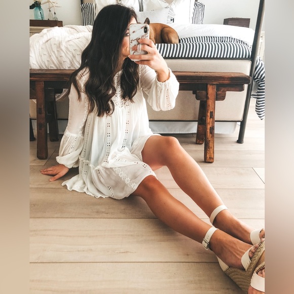 SOLD Free people kiss kiss white embroidered tunic - Picture 6 of 12